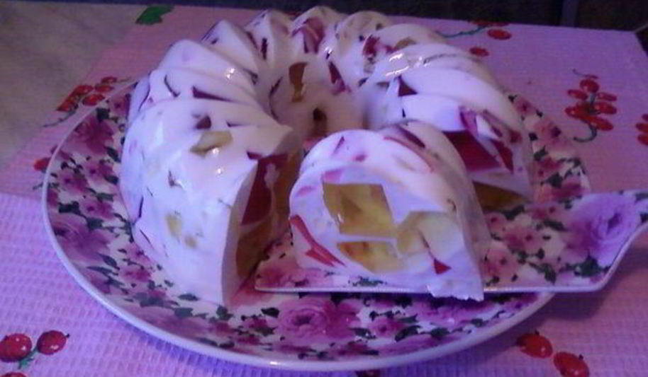 Рецепт вкусного десерта из разноцветного желе
