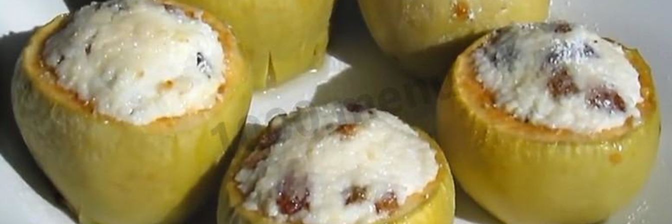 Запеченные яблоки с творогом в мультиварке