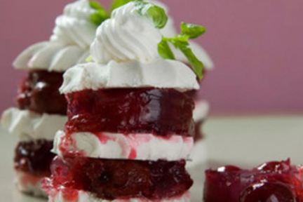 Вишневое желе с зефиром