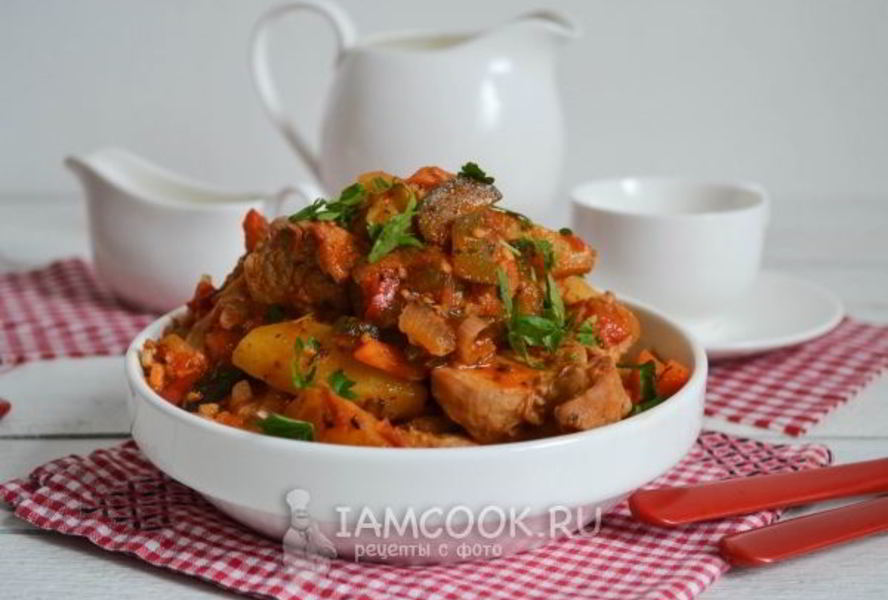 Азу из индейки в мультиварке