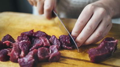 азу по-татарски в горшочках