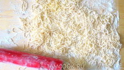 домашняя лапша двух видов