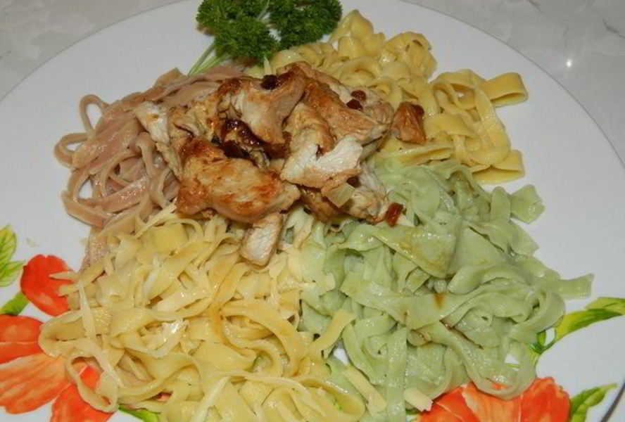 Домашняя лапша из овощного пюре