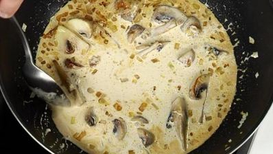 драник с грибным соусом