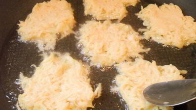 драники с чесноком