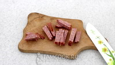 драники с колбасой