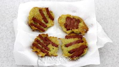 драники с колбасой