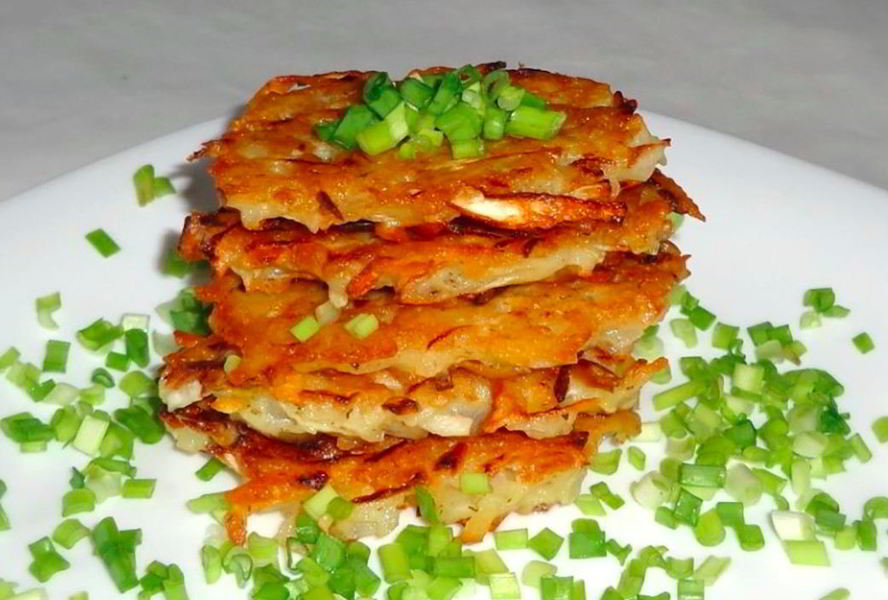 Картофельные драники с капустой
