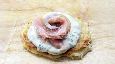 картофельные драники с лососем