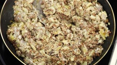 колдуны с гречкой и грибами