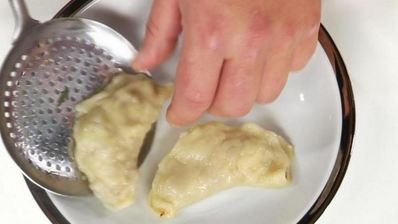 колдуны с гречкой и грибами