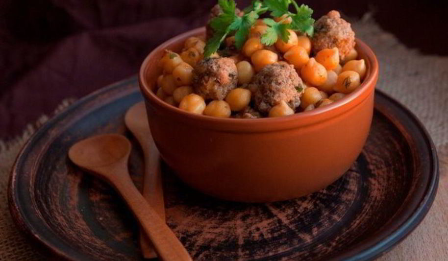 Рецепт ароматного нута с фрикадельками