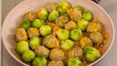 брюссельская капуста с фрикадельками