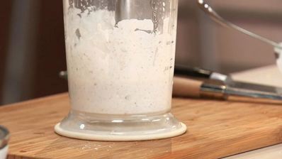 фрикадельки из баранины с шампиньонами в йогурте