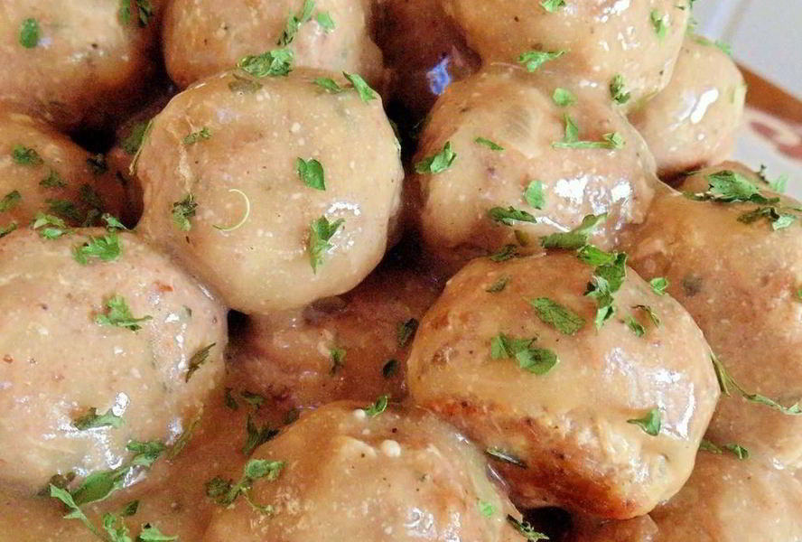 Фрикадельки из фарша индейки с подливой