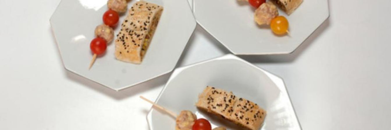 Фрикадельки на шпажках с сыром