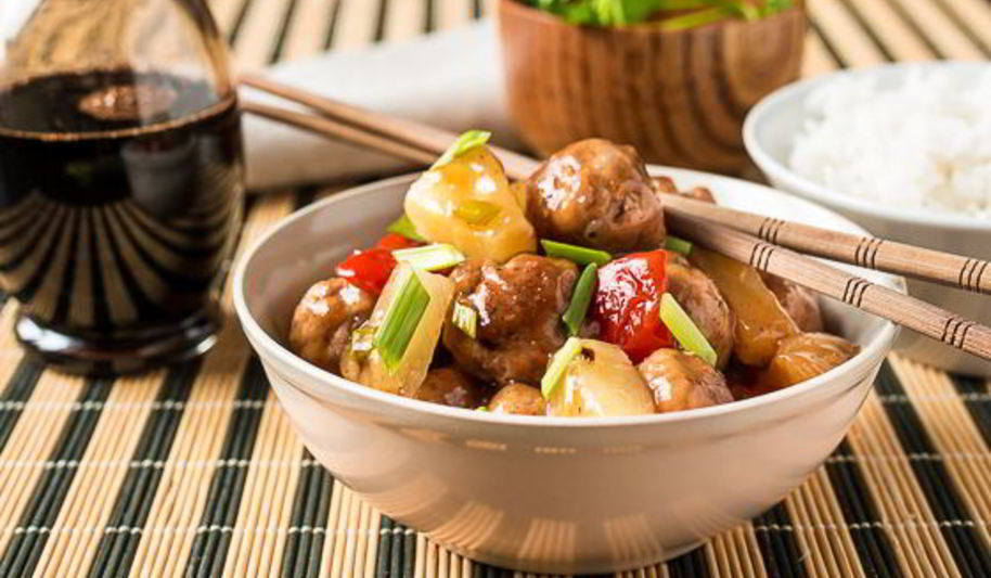 Рецепт фрикаделек с ананасами в кисло-сладком соусе