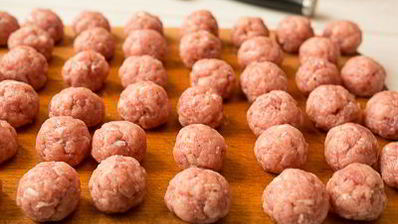 фрикадельки с ананасами в кисло-сладком соусе