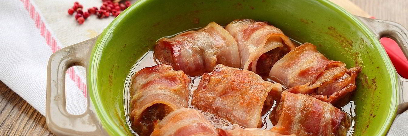 Фрикадельки с беконом в сливочно-томатном соусе