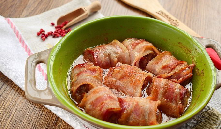 Рецепт фрикаделек с беконом в сливочно-томатном соусе