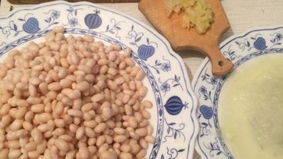 фрикадельки с белой фасолью