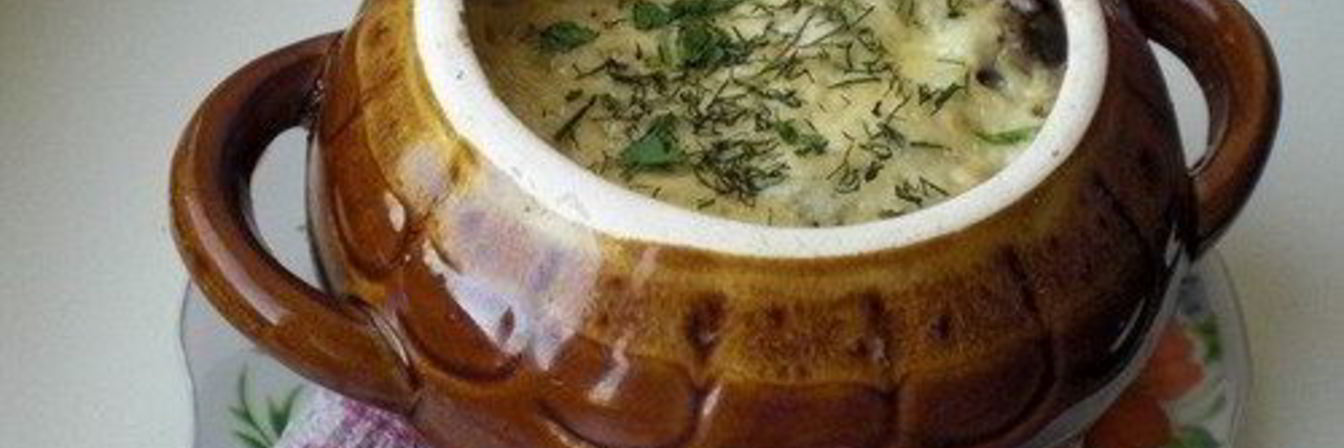 Фрикадельки с грибами и картофелем под сыром