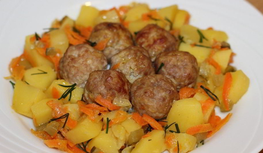 Рецепт фрикаделек с картофелем в горшочках