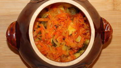 фрикадельки с картофелем в горшочках