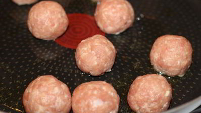 фрикадельки с картофелем в горшочках