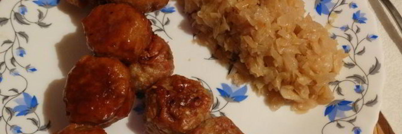 Фрикадельки с овощами и кунжутом