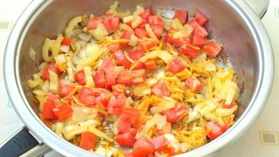 фрикадельки с овощным соусом