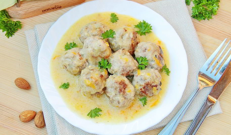 Рецепт фрикаделек с пармезаном и миндалем