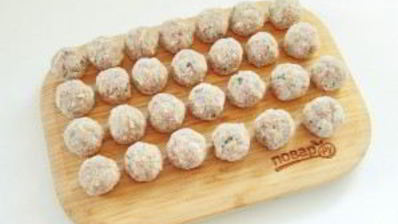 фрикадельки с пармезаном и миндалем