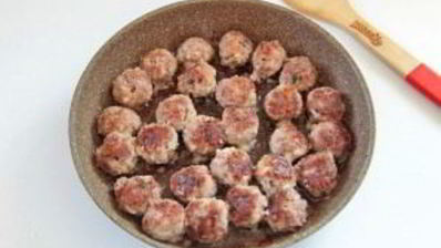 фрикадельки с пармезаном и миндалем