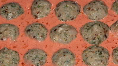 фрикадельки с сюрпризом