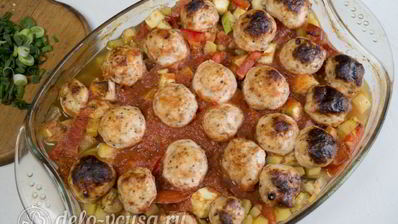 фрикадельки в духовке с овощами