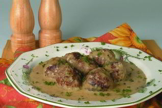 Фрикадельки в медово-горчичном соусе