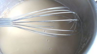 фрикадельки в пикантном соусе с пастой