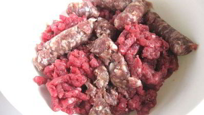 фрикадельки в пикантном соусе с пастой