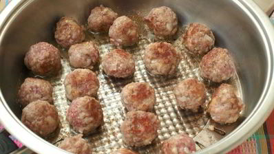 фрикадельки в соусе из баклажанов