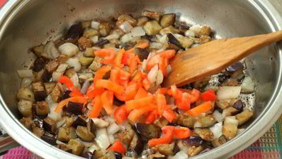 фрикадельки в соусе из баклажанов