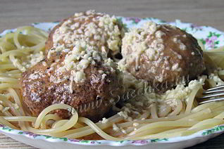 Фрикадельки в соусе