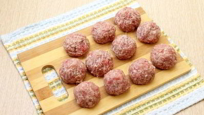 фрикадельки в томатно-сметанном соусе