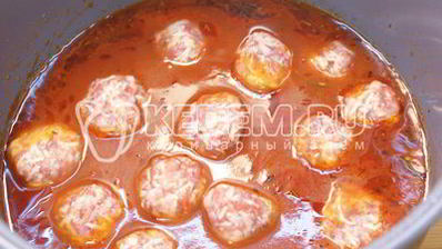 фрикадельки в томатном соусе с пастой