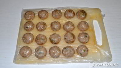 куриные фрикадельки в томатно-сметанном соусе