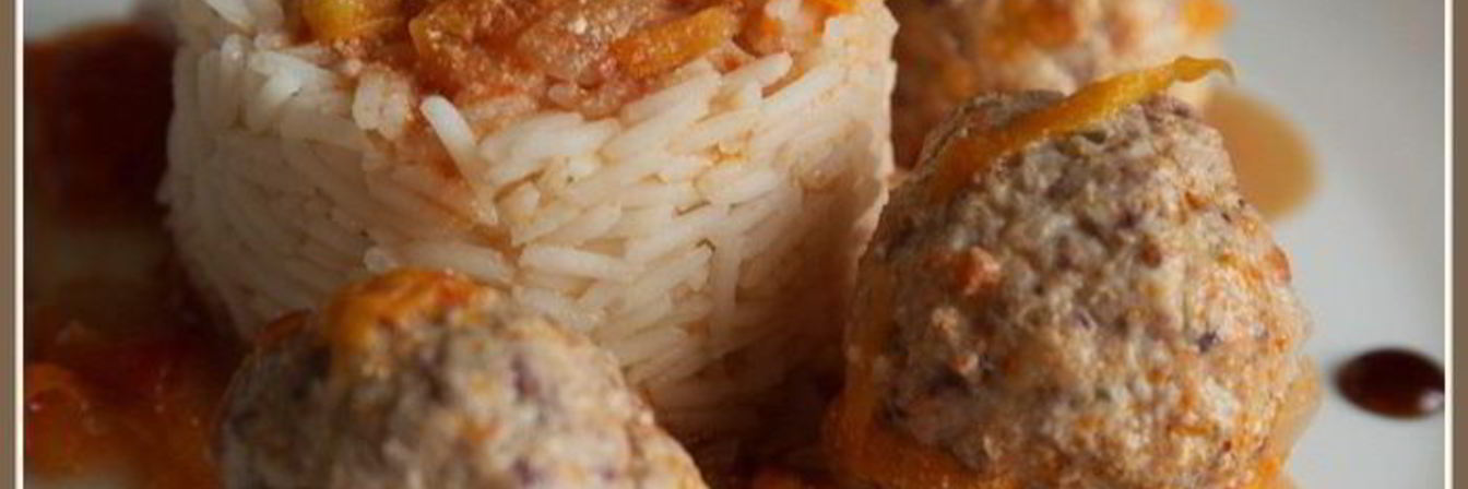 Куриные фрикадельки в томатном соусе