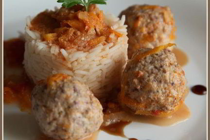 Куриные фрикадельки в томатном соусе