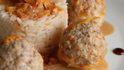 куриные фрикадельки в томатном соусе