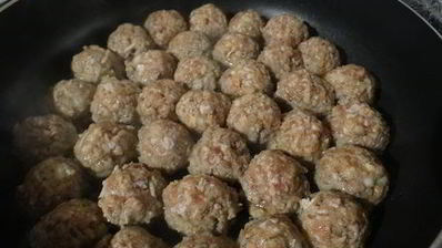 мясные фрикадельки с хреном тушёные в майонезе из фасоли