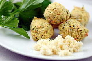 Рыбные фрикадельки с рисом на пару